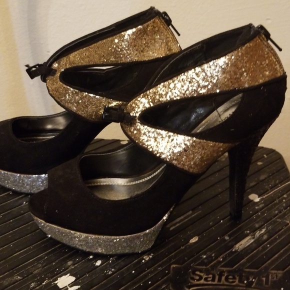 Black and gold high heels With  cold glitter - Picture 4 of 4